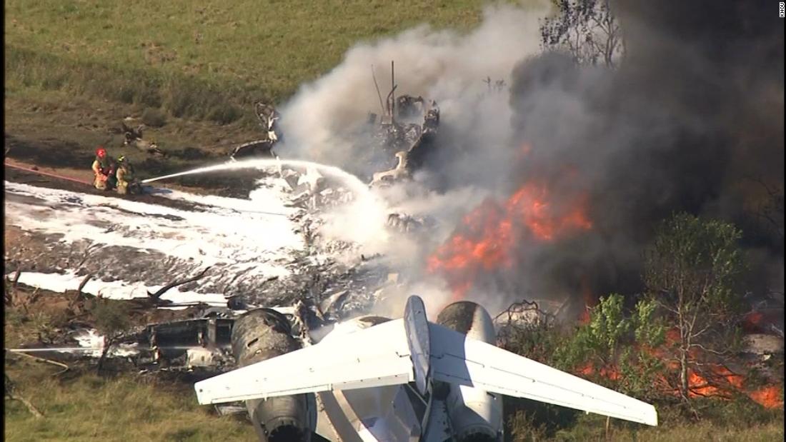 Texas plane crash: Video shows dramatic aftermath of Texas plane crash ...