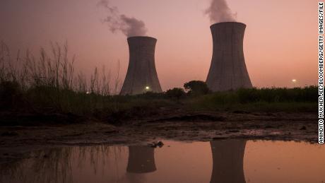 World plans to produce more fossil fuels to stay afloat, says UN