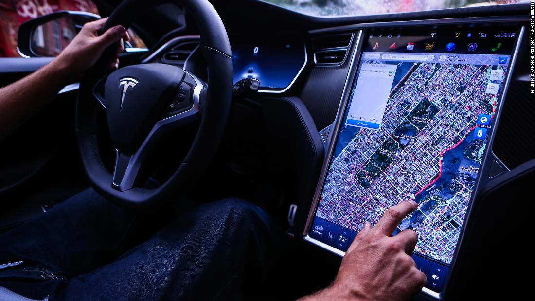 Tesla's 'full self-driving' rolls back its privacy protection of trip videos