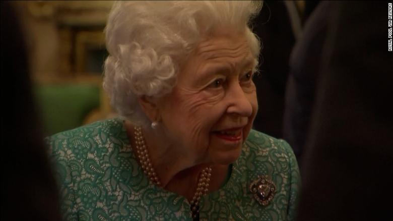 Queen Elizabeth cancels trip to Northern Ireland 