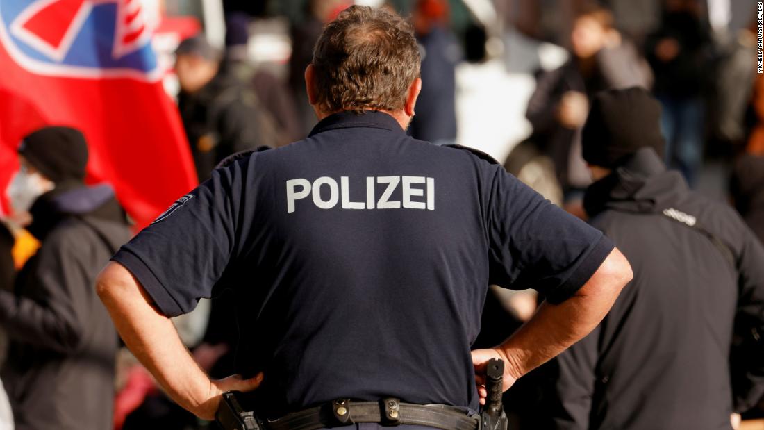 Cảnh sát Đức ngăn chặn các vệ binh cực hữu tuần tra biên giới Ba Lan