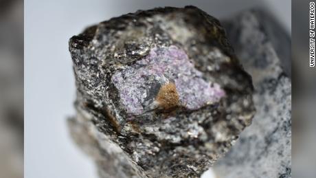 A photo of the ruby scientists found that contained ancient traces of life.