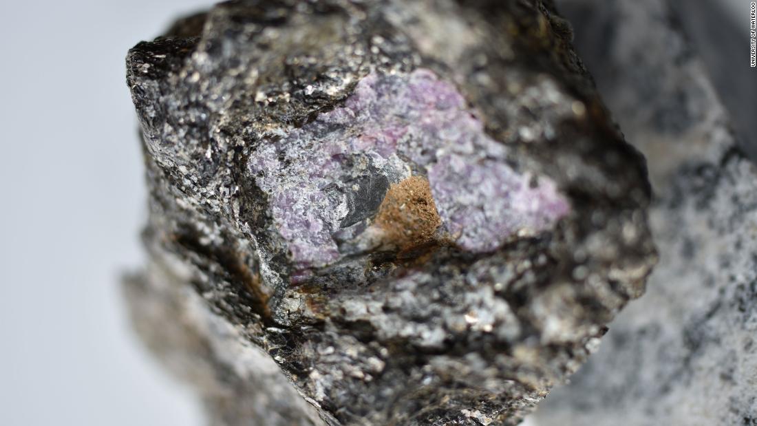 Scientists discover trace of ancient life in a 2.5 billion-year-old ruby – CNN