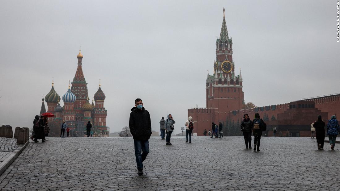 Moscow launches fresh restrictions as Covid-19 deaths hit record high in Russia
