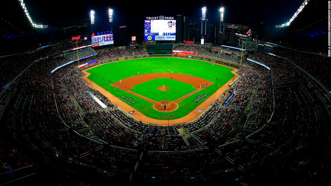 Braves vs Astros Game 3: Snitker는 Game 3에서 ‘야생적인’ 애틀랜타 팬들을 즐겁게 합니다.