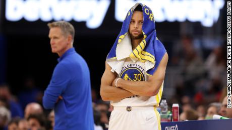 Stephen Curry failed to score a single point in the fourth quarter or overtime.