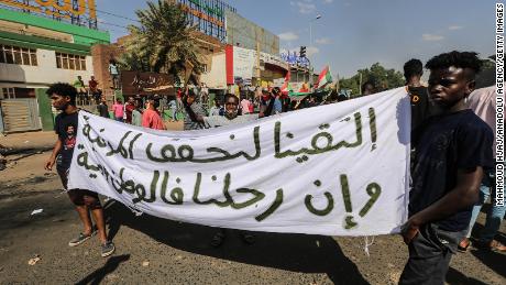 Sudanese people call for a civilian government to return to power. 