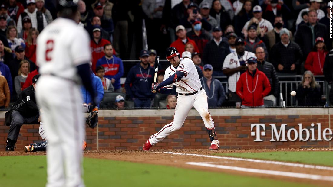 Braves third baseman Austin Riley &lt;a href=&quot;https://www.cnn.com/sport/live-news/world-series-2021-braves-astros-game-4/h_2aeb2cef00427462fd13435950d1770f&quot; target=&quot;_blank&quot;&gt;hits an RBI&lt;/a&gt; in the sixth inning.