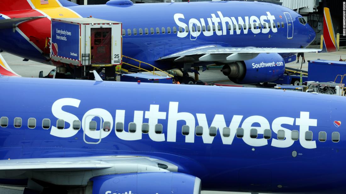 Southwest Airlines bringing back alcohol on planes