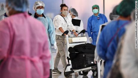 Thailand lifts long quarantine restrictions for vaccinated travelers    