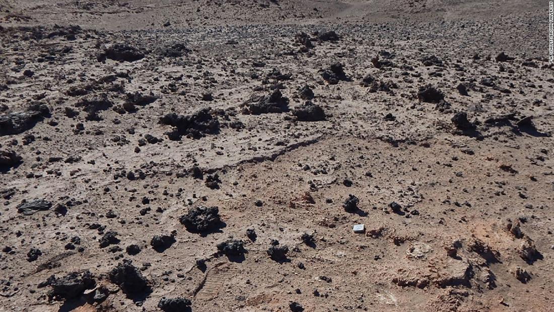 Starodávna ohnivá guľa, ktorá premenila kilometre tejto púšte na sklo