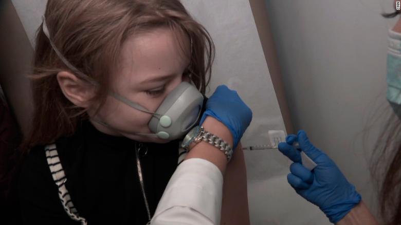 9-year-old girl shares plan after receiving Covid-19 vaccine 