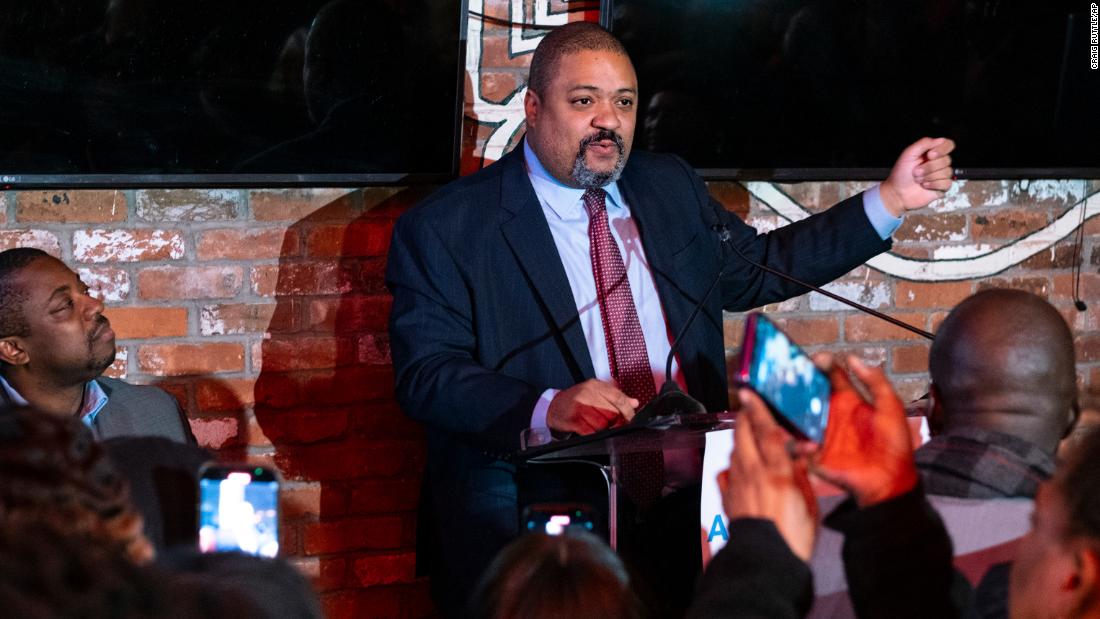 Alvin Bragg makes history as Manhattan’s first ever Black district attorney
