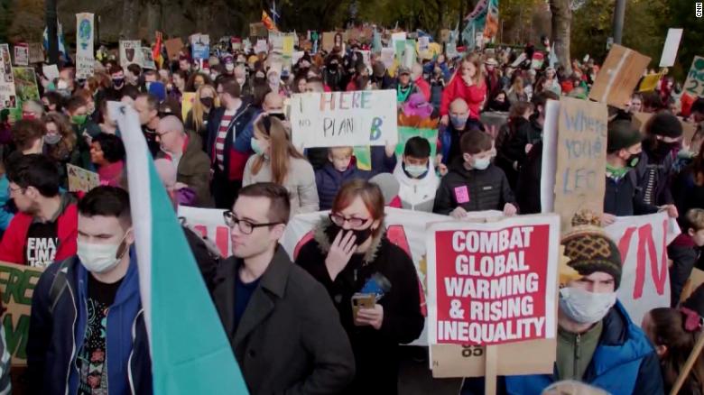 Young climate activists show up loud in Glasgow