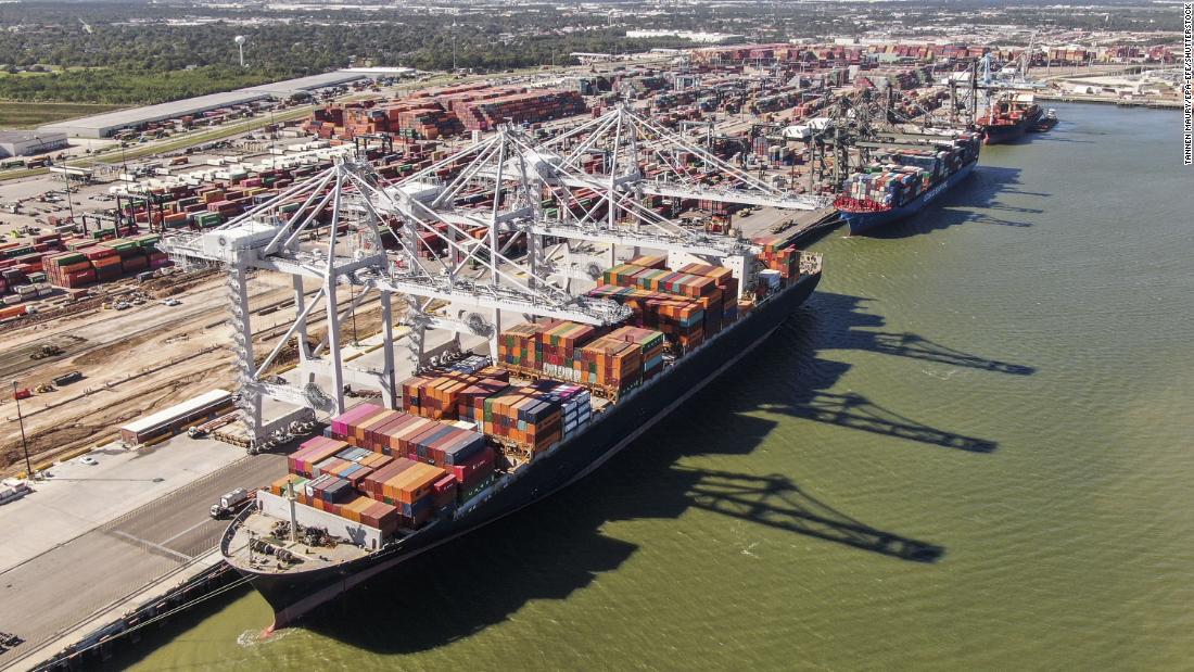 Texas Gov. Abbott thinks he can attract cargo to Texas ports due to delays in California. Here's why that makes no sense