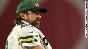 Aaron Rodgers signs bumper contract extension with Green Bay