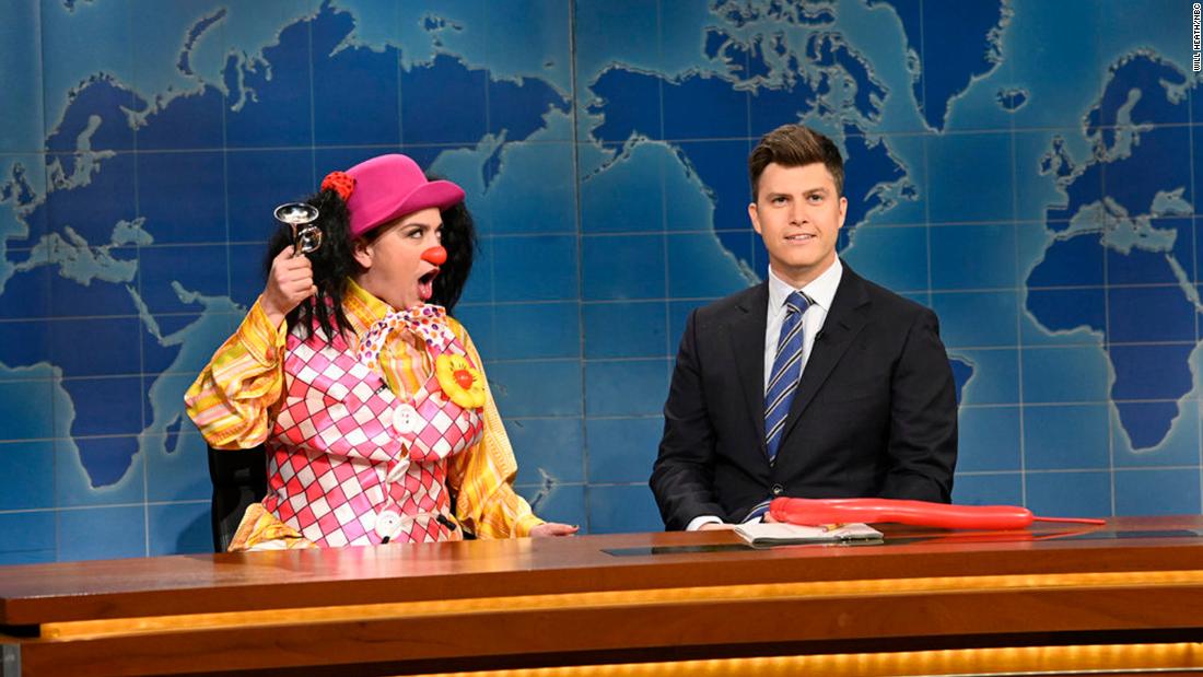 ‘SNL,’ often lamented by critics, draws rave reviews thanks to Cecily Strong
