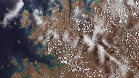 A primeira imagem coletada pelo Landsat 9, em 31 de outubro de 2021, mostra ilhas costeiras remotas e as enseadas da região de Kimberley, na Austrália Ocidental.