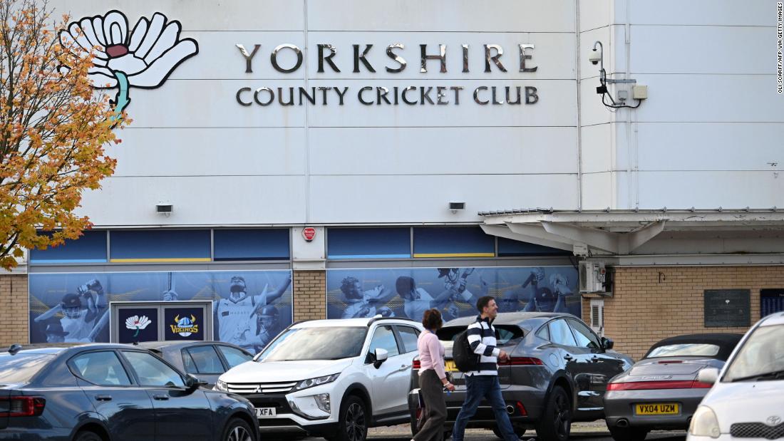 Irfan Amjad: Klub Kriket Yorkshire County menyelidiki tuduhan baru tentang rasisme