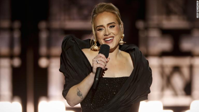 Cómo el '30′ de Adele colapsó la industria y disparó el precio de los  vinilos, EL PAÍS Semanal