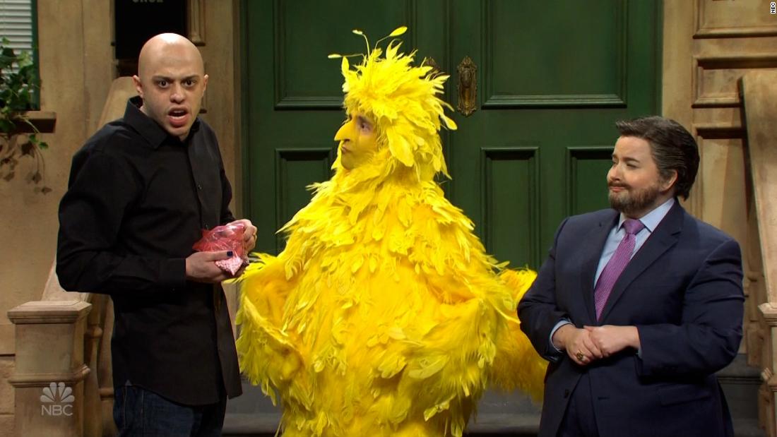 ‘SNL’ Ted Cruise lleva a los niños a la calle con Big Bird