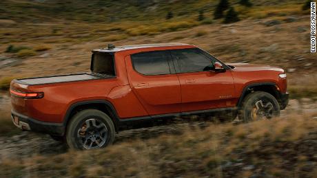 Rivian is powered by a powerful force: Jeff Bezos & # 39;  desire to ignore Elon Musk
