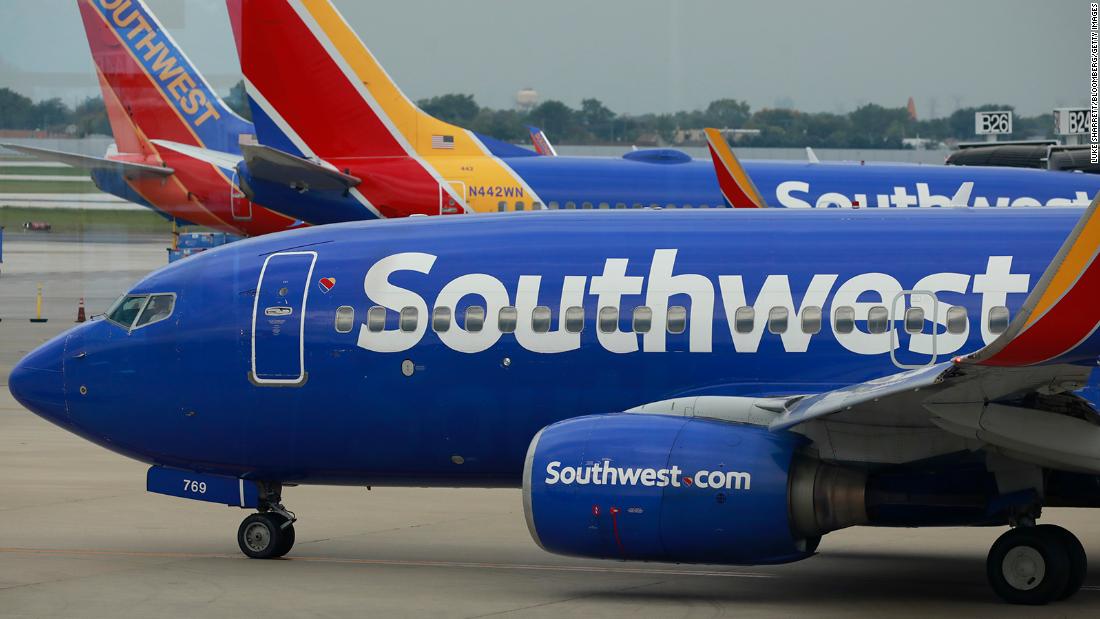 La empleada de Southwest que fue atacada por la pasajera ha sido ingresada en el hospital