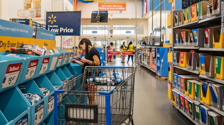 The supply chain crisis isn't slowing down Walmart 