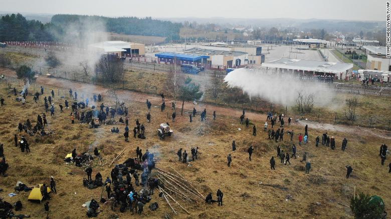 CNN on scene as violence erupts on Belarus-Poland border