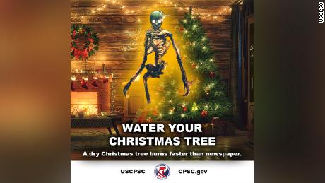 Water your or someone else's Christmas tree, US safety team alerts in an alarming alert