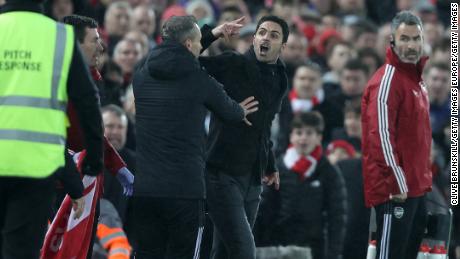 Mikel Arteta gestures to Jurgen Klopp during Arsenal&#39;s defeat to Liverpool.