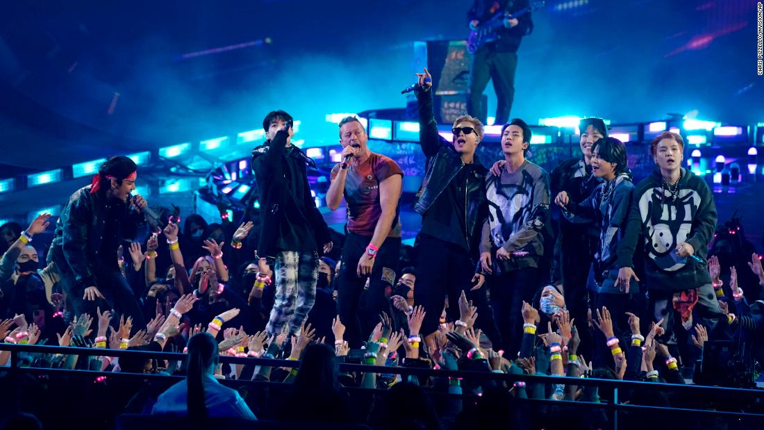 BTS and Coldplay bring crowd to their feet at American Music Awards