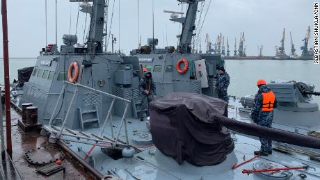 دو کشتی گشتی توپخانه اوکراینی کرمنچوک و آکرمن.