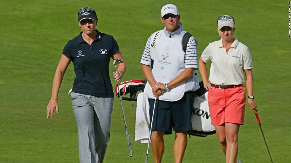 At the turn of the century, Annika Sorenstam (left) and Karrie Webb (right) were the two best women&#39;s golfers around. While Sorenstam looked the be running away with the crown of world&#39;s best golfer, Webb proved her class, winning six of her seven majors between 1999 and 2002. Although Sorenstam came roaring back, it was a rivalry that kept fans enthralled. 