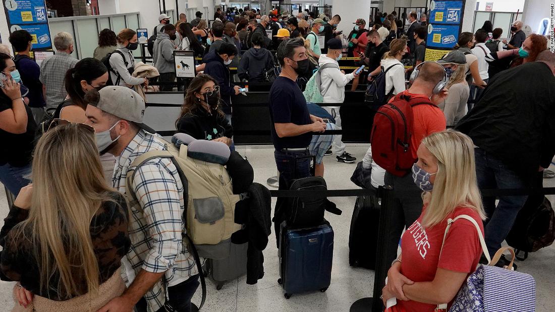 Thanksgiving air travelers set new TSA pandemic record