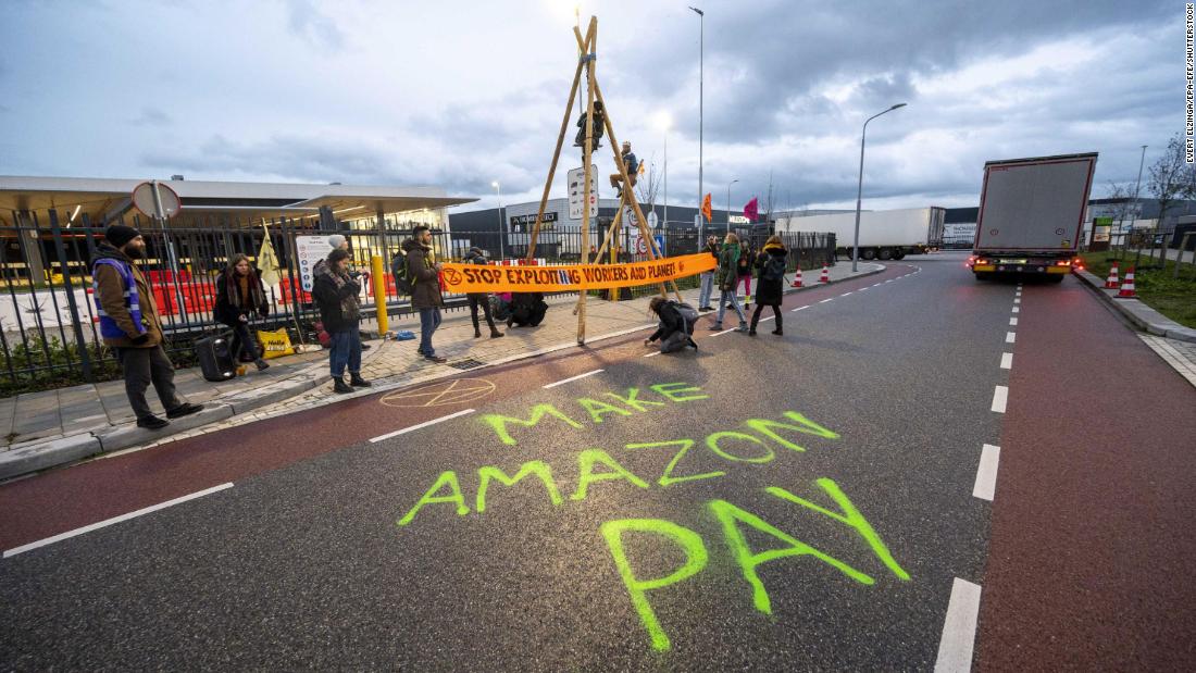 amazon-faces-black-friday-strikes-by-workers-across-europe