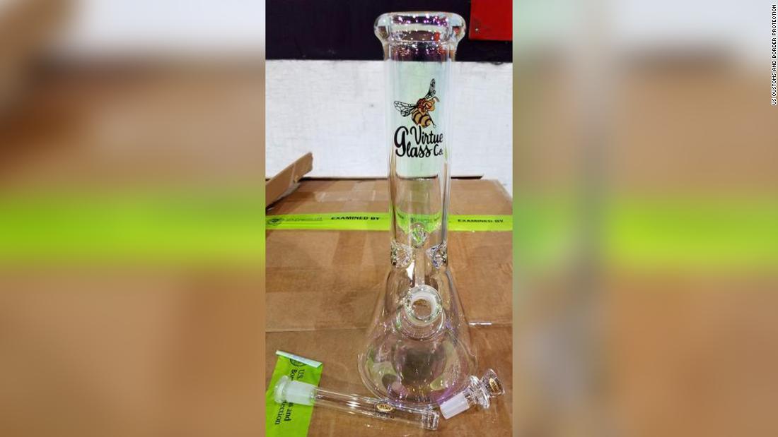 US Customs officials seize nearly 4,000 glass bongs