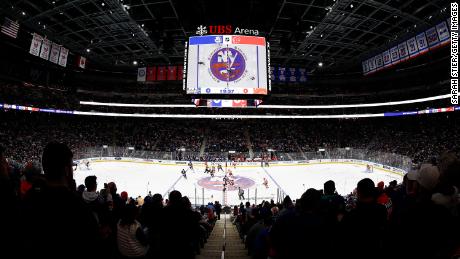 सरकार -19 विस्फोट के कारण NHL ने आगामी न्यूयॉर्क आइलैंडर्स खेलों को स्थगित कर दिया