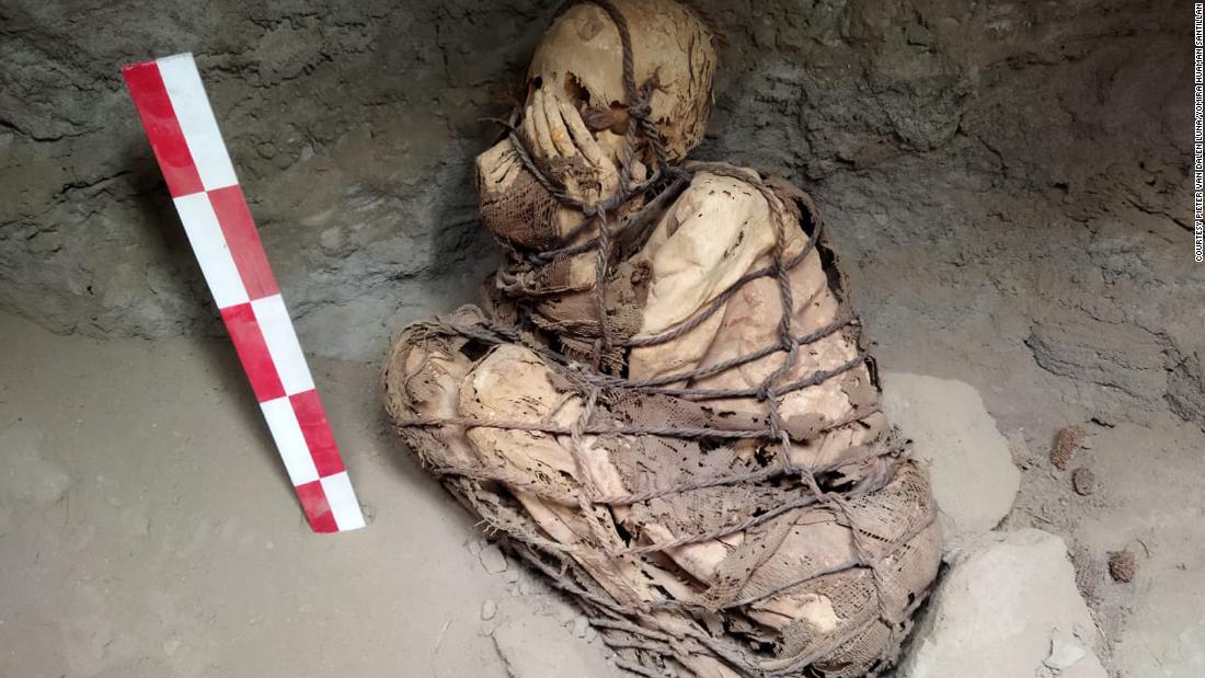Arheologi Limā atrada vismaz 800 gadus vecu Peru mūmiju