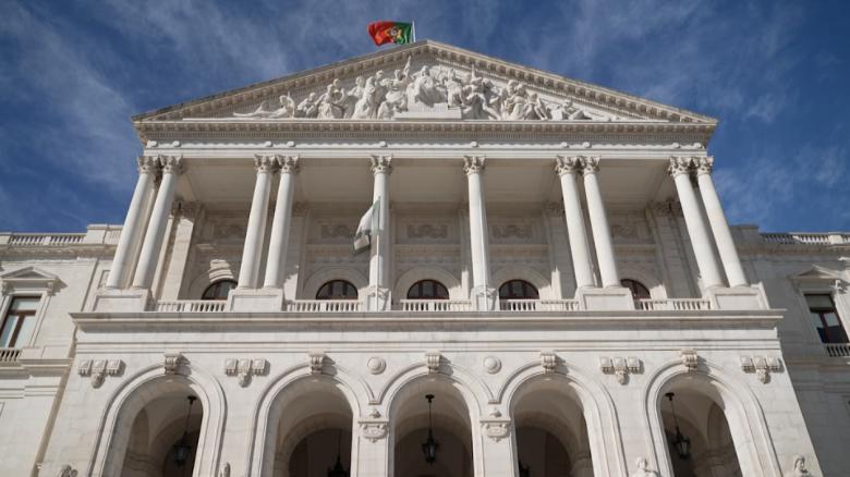 Portugal heads to the polls for snap parliamentary elections