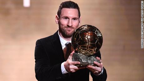 Messi poses with his sixth Ballon d&#39;Or trophy in 2019. 