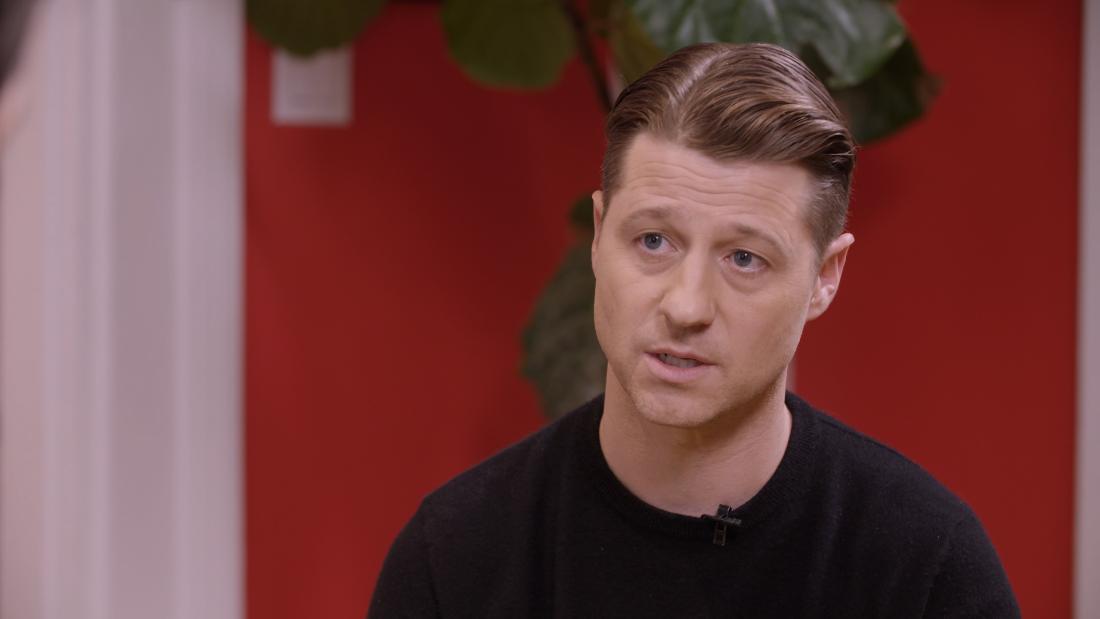 Ben McKenzie Criticizes Celebs for Pitching Cryptocurrency – SheKnows