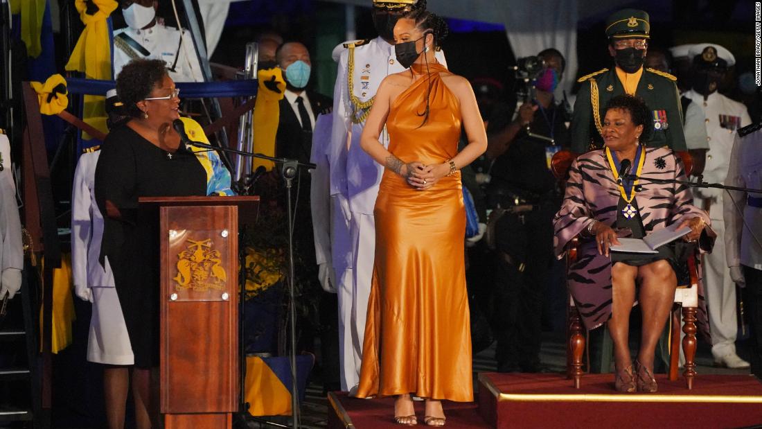Rihanna dihormati sebagai ‘pahlawan nasional’ Barbados