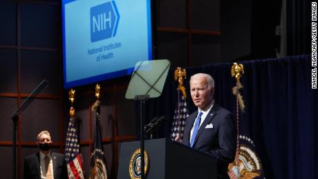 Biden warns of winter of &#39;severe illness and death&#39; for unvaccinated due to Omicron 