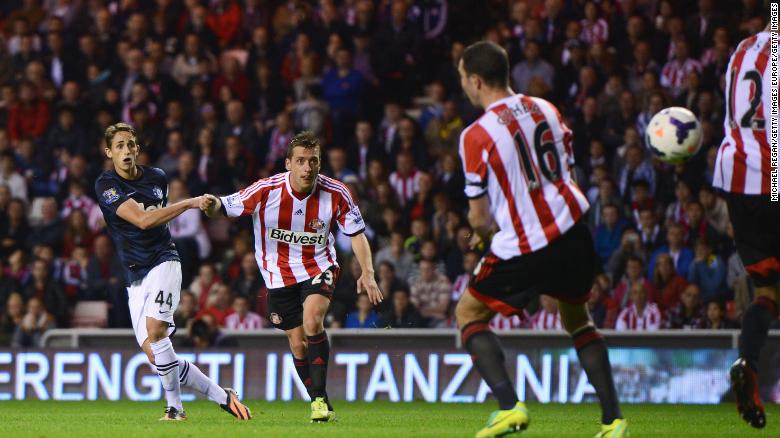 Adnan Januzaj scores Manchester United&#39;s second goal against Sunderland in 2013.