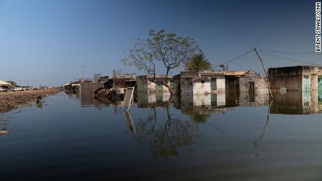 Climate change: South Sudan, world’s youngest nation, dries up and drowns