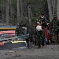 06 mount semeru volcano 120621