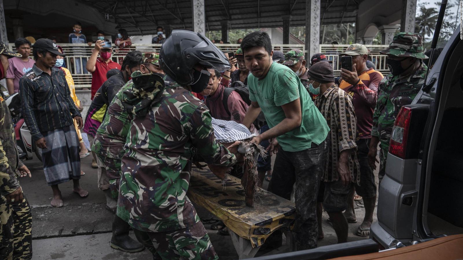 Indonesia Volcano: After Mount Semeru Erupts Rescue Workers Dig Through ...