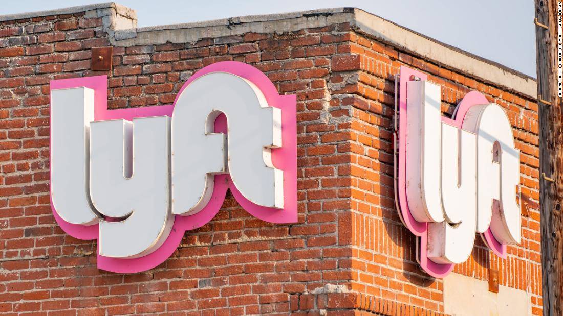 Lyft won't require its staff to return to the office until 2023
