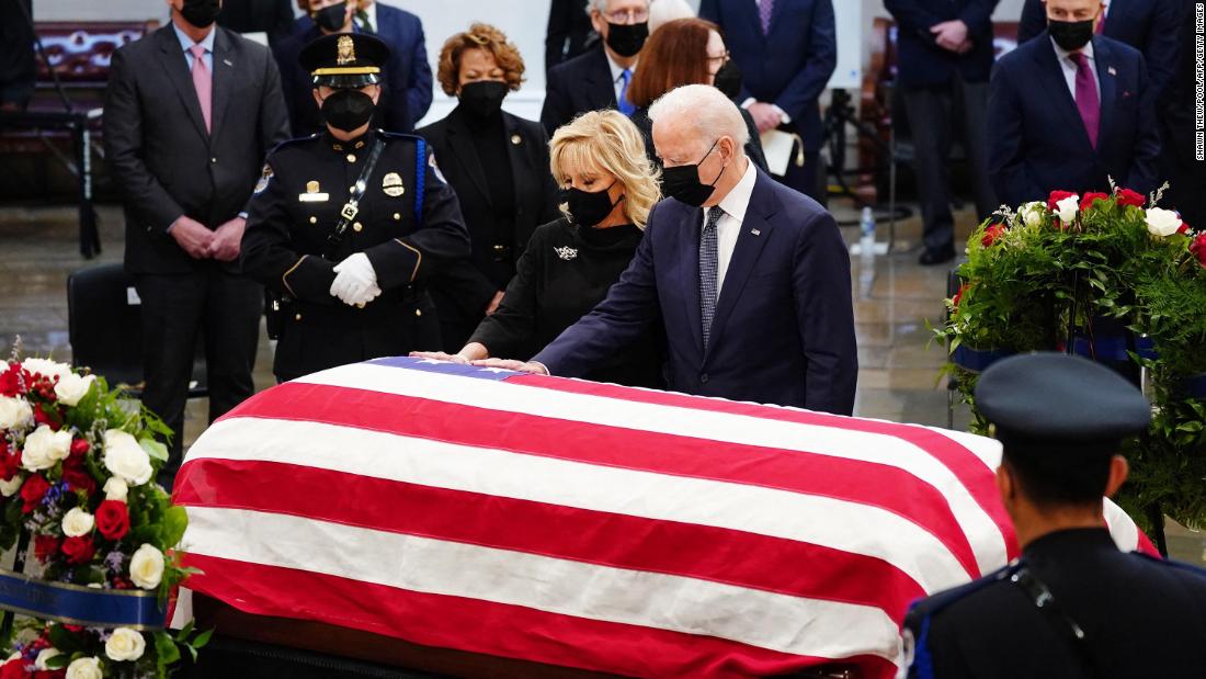 Sen. Bob Dole's funeral service set to take place at Washington National Cathedral